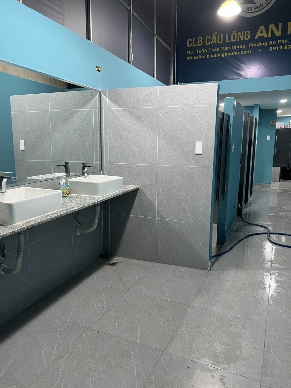 Nhà Vệ Sinh Đầy Đủ Tiện Nghi  Nhà Vệ Sinh Đầy Đủ Tiện Nghi